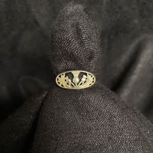 Vintage Scottish thistle sterling silver ring